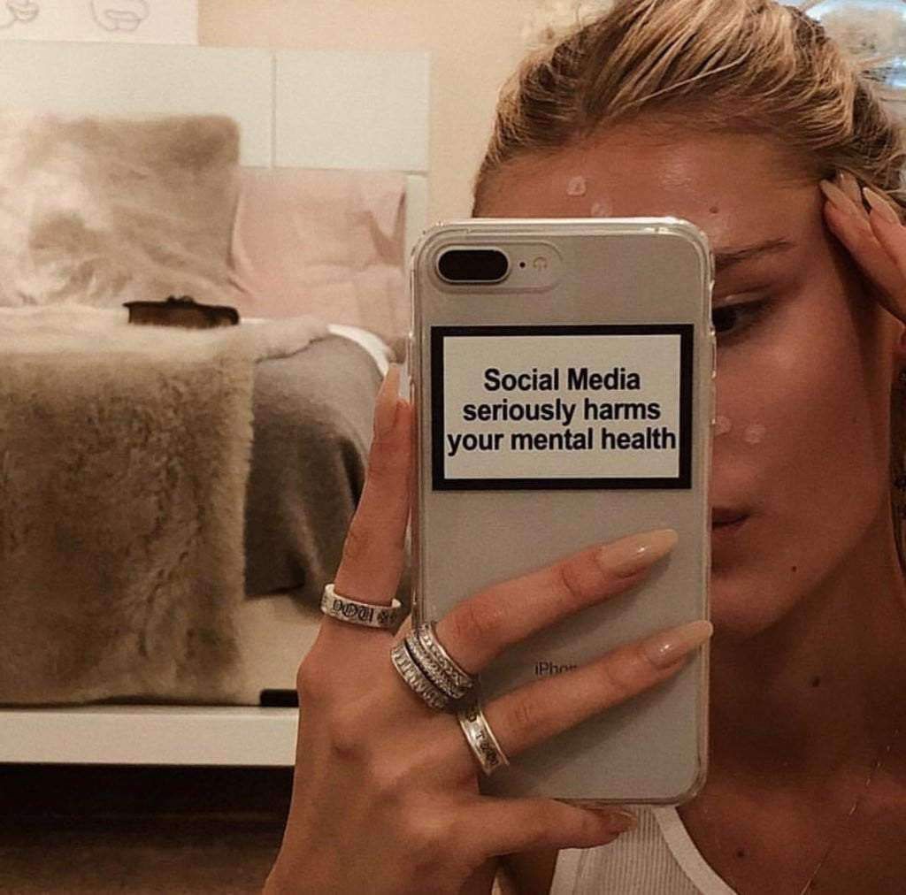 Social Media Seriously Harms Your Mental Health Phone Case